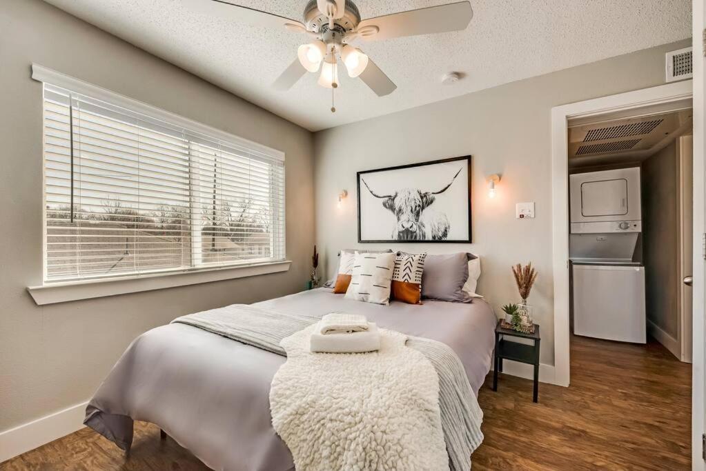 Heart Of Dallas Flat Close To Baylor Hospital Exterior photo